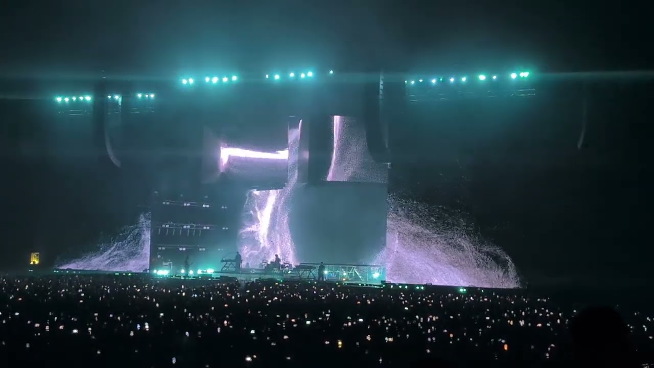 Linkin Park - Somewhere I Belong - 3/11/2024 - Paris La Defense Arena [4K]