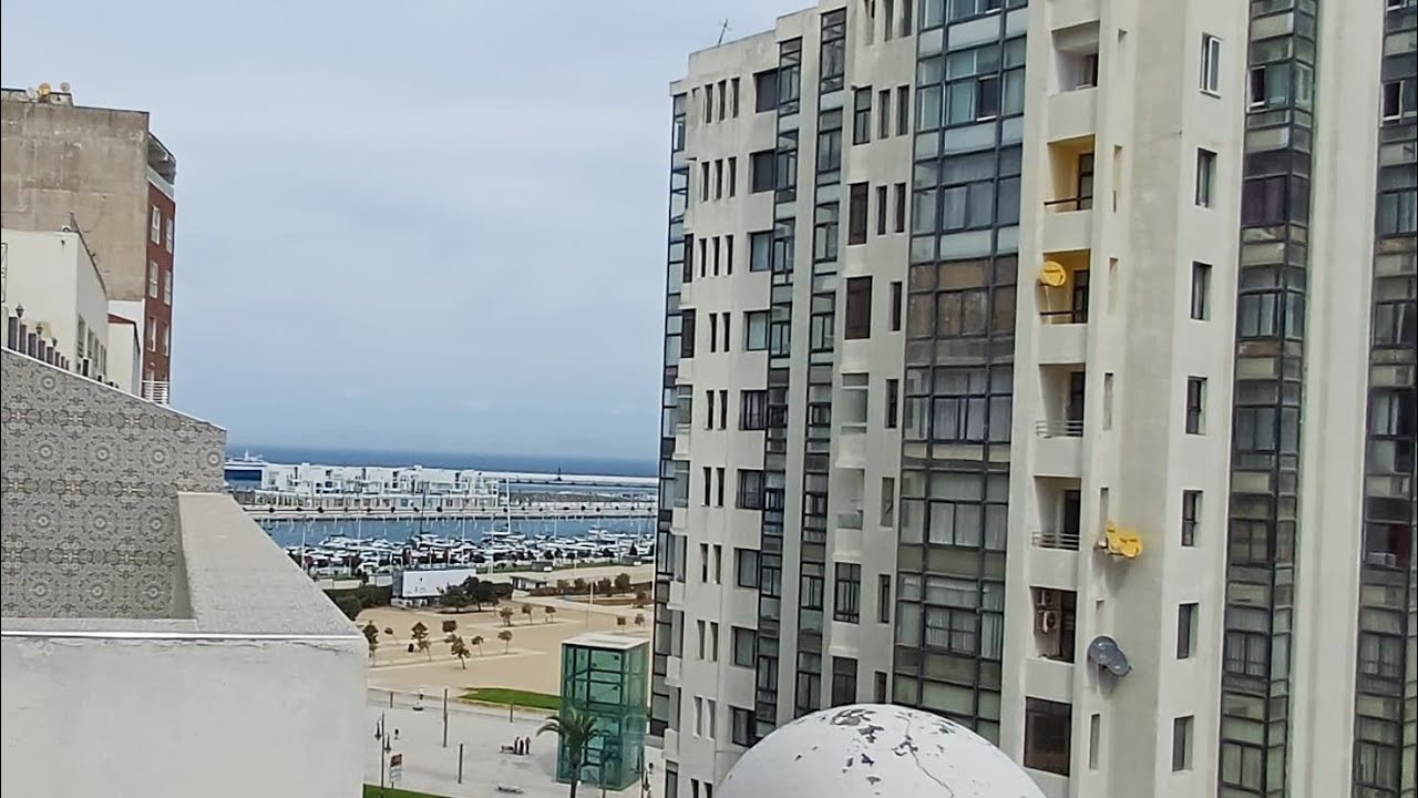 شقة للبيع 🏢108متر+20متر😱 تراسه شارع انجلترا  التمن في الفيديو 