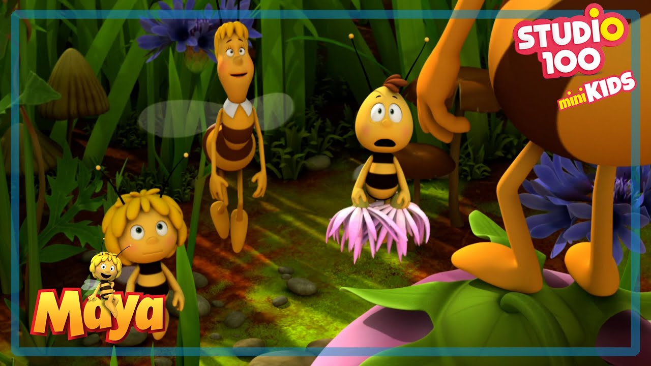 Bird Attack! - Maya the Bee🐝🍯🐝