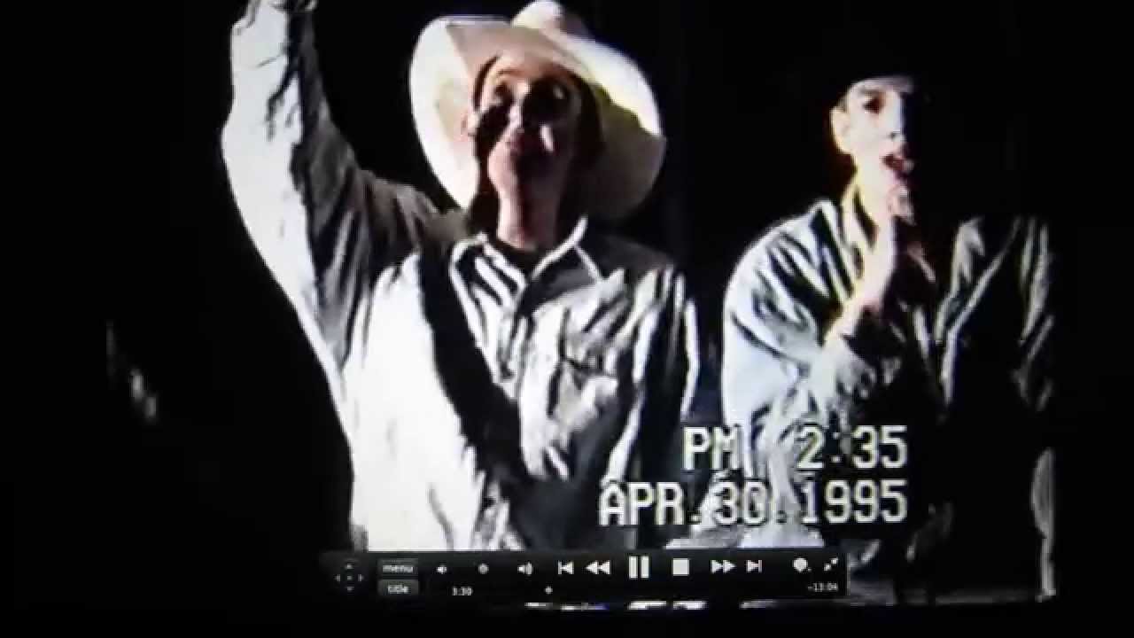 Ashton Kutcher high school performance - singing to adoring 