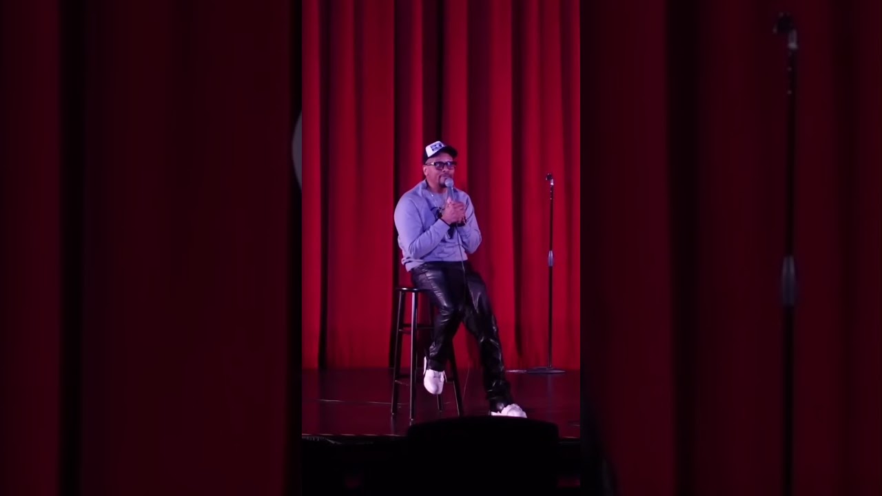 Comedian Roasts White People & Their Dogs, Pure Comedy Gold! #shorts