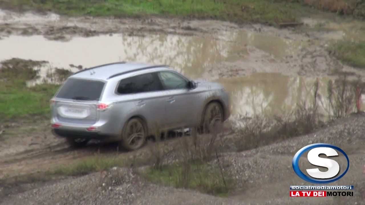 Nuovo Mitsubishi Outlander: test off road nel circuito di Vairano!