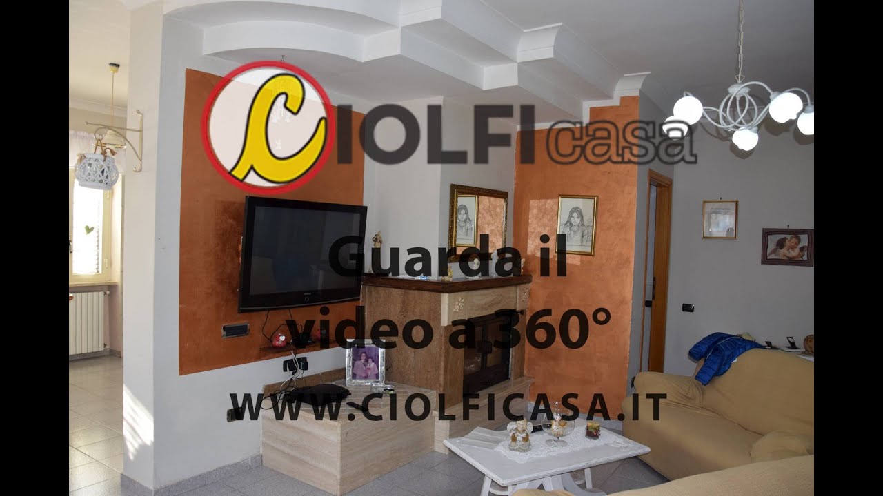 Cervaro vende villa 1° piano sala con camino cucina 2 bagni 3 camere letto balcone giardino