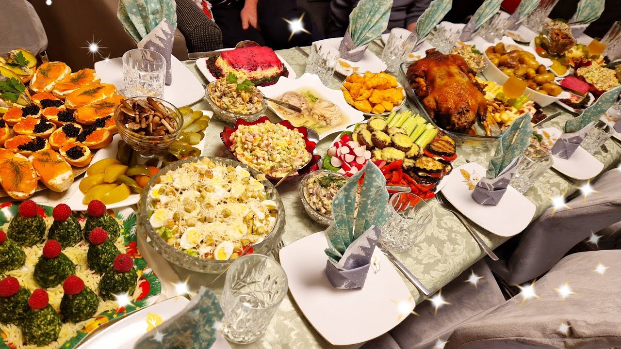 ✨️🎄СЕМЕЙНЫЕ ТРАДИЦИИ . Ужин   в кругу семьи  и друзей.