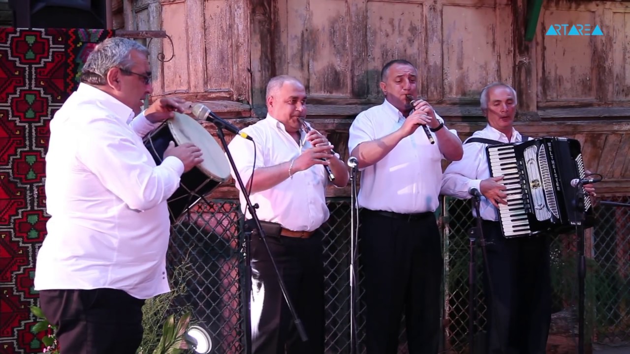 თბილისური ეზო - დათო ევგენიძე და გაგა ნახუცრიშვილი