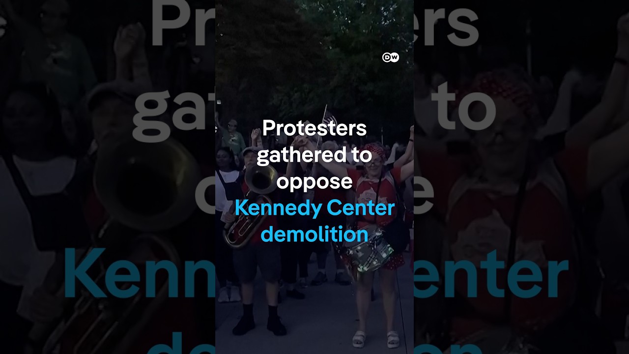 Protesters gathered to oppose Kennedy Center demolition | DW News