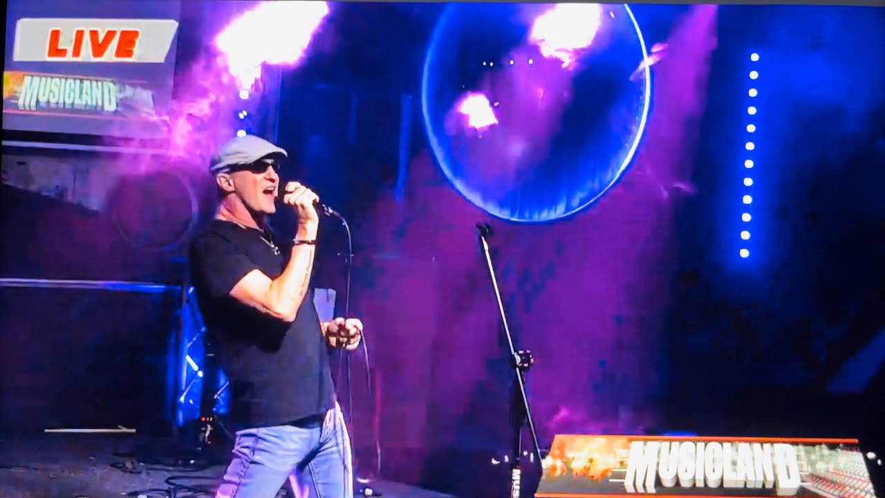Steven Bremner live at musicland Melbourne Australia