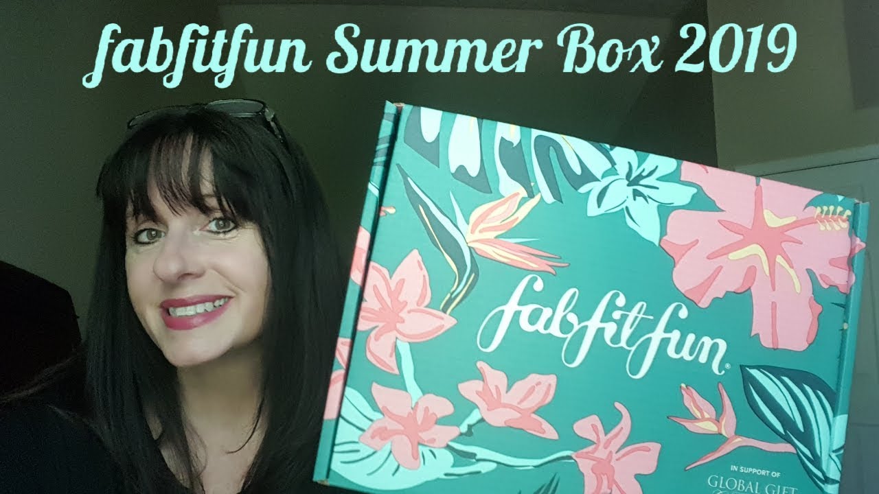 #fabfitfun Summer Box Unboxing | 2019 | My First Customized Box!