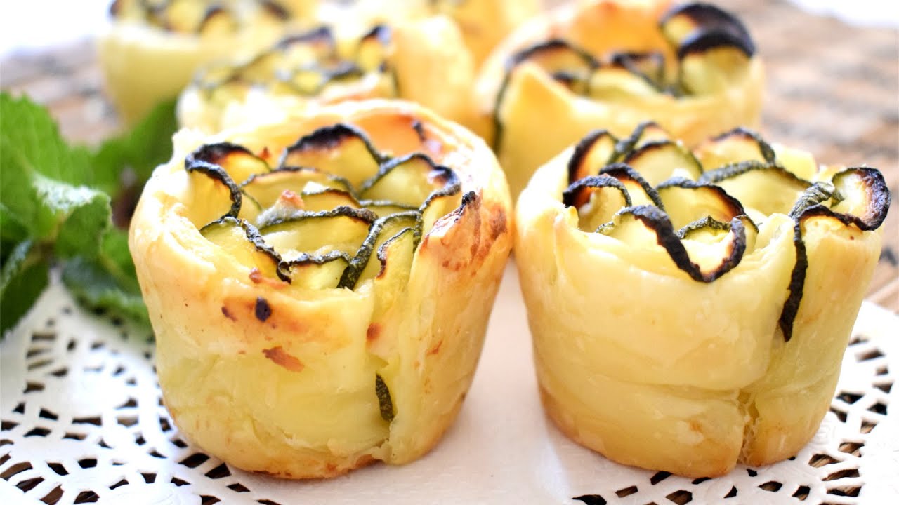 ROSE DI PASTA SFOGLIA CON ZUCCHINE RICOTTA E MENTA - Antipasti di sfoglia semplici e sfiziosi