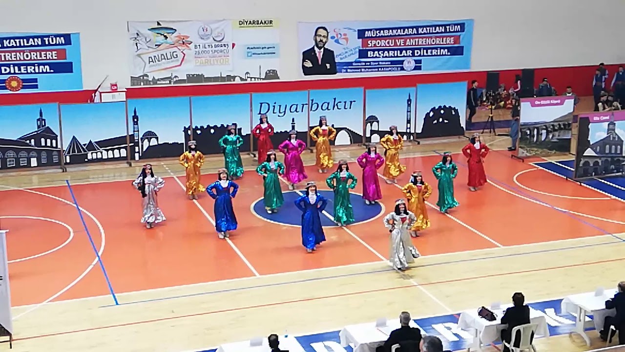 Diyarbakır halk oyunları ekibi büyükler düzenleme il birincisi (yenişehir hem)