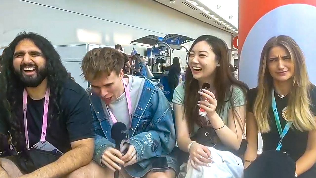Blau Asks FanFan What Her Favorite Kind of Roleplay Is