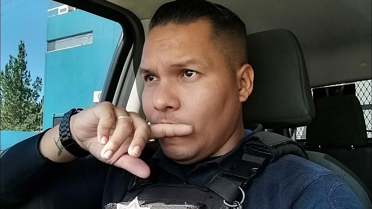 &iquest;ME PUEDE ARRESTAR LA POLIC&Iacute;A SI USO BOTAS T&Aacute;CTICAS?