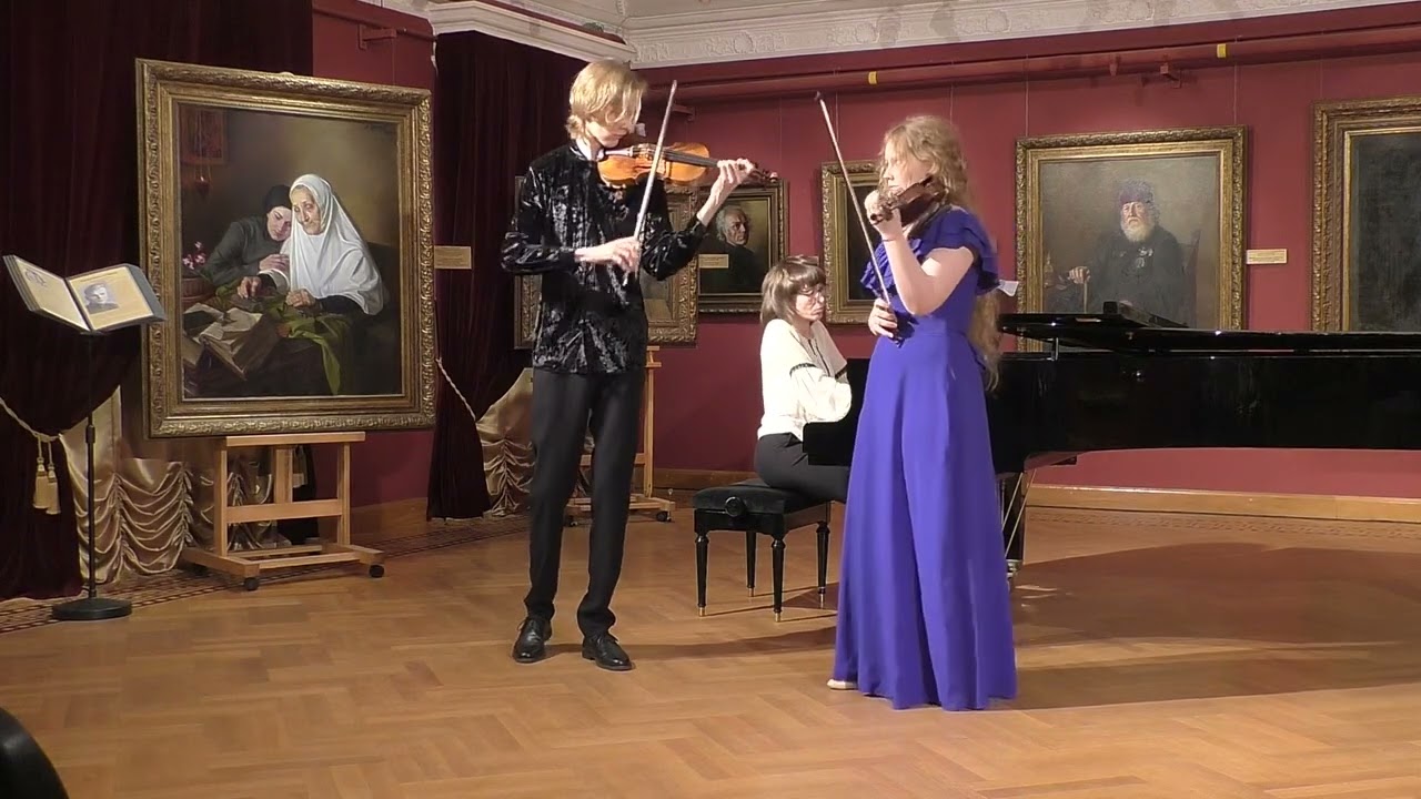 И.Фролов &laquo;Дивертисмент&raquo; для двух скрипок и фортепиано/I.Frolov Divertisment for two violin and piano