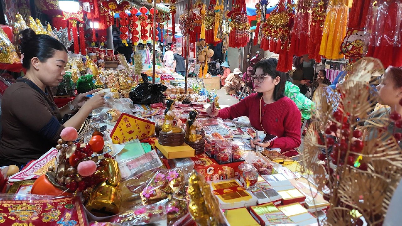 Walking Tour in Cambodian Local Market, Phnom Penh City 2026