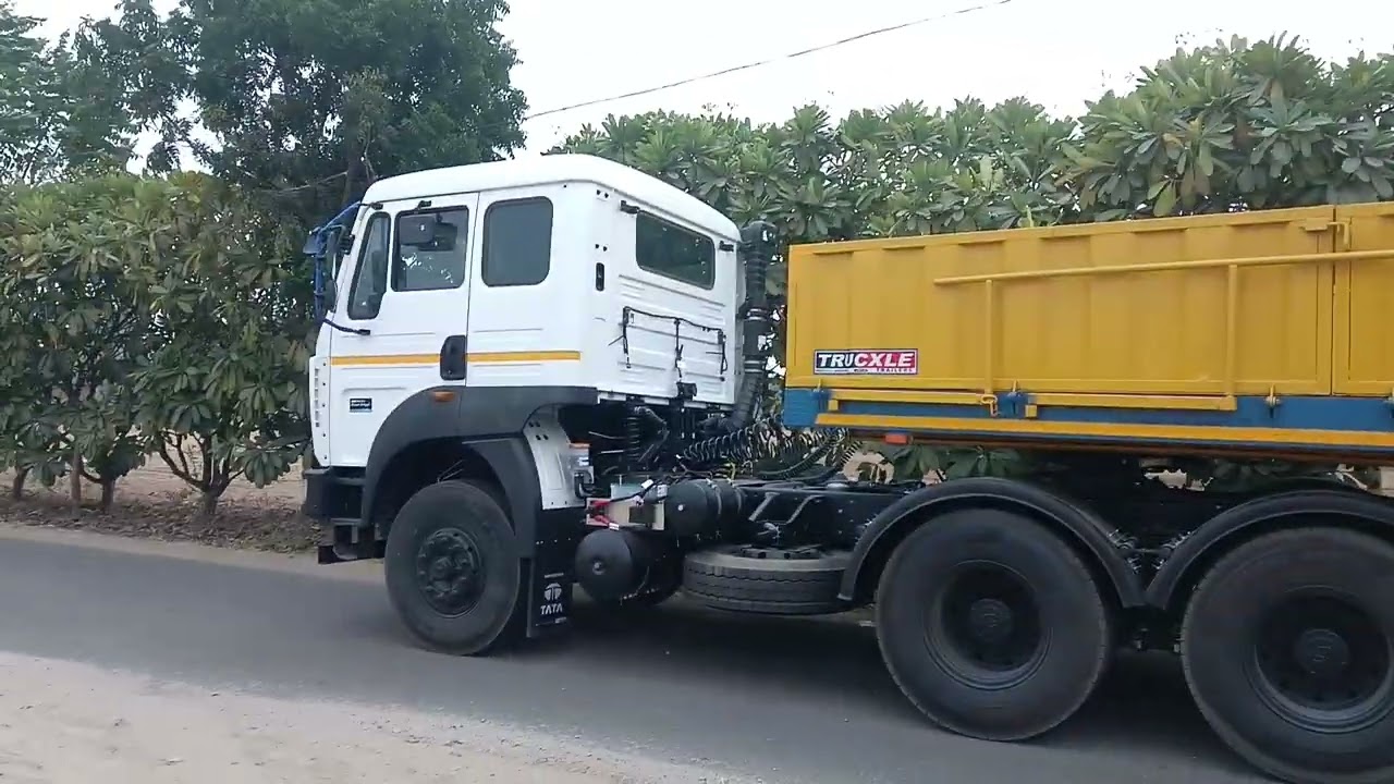 TRUCXLE TRAILER MANUFACTURERS DLT TRAILER