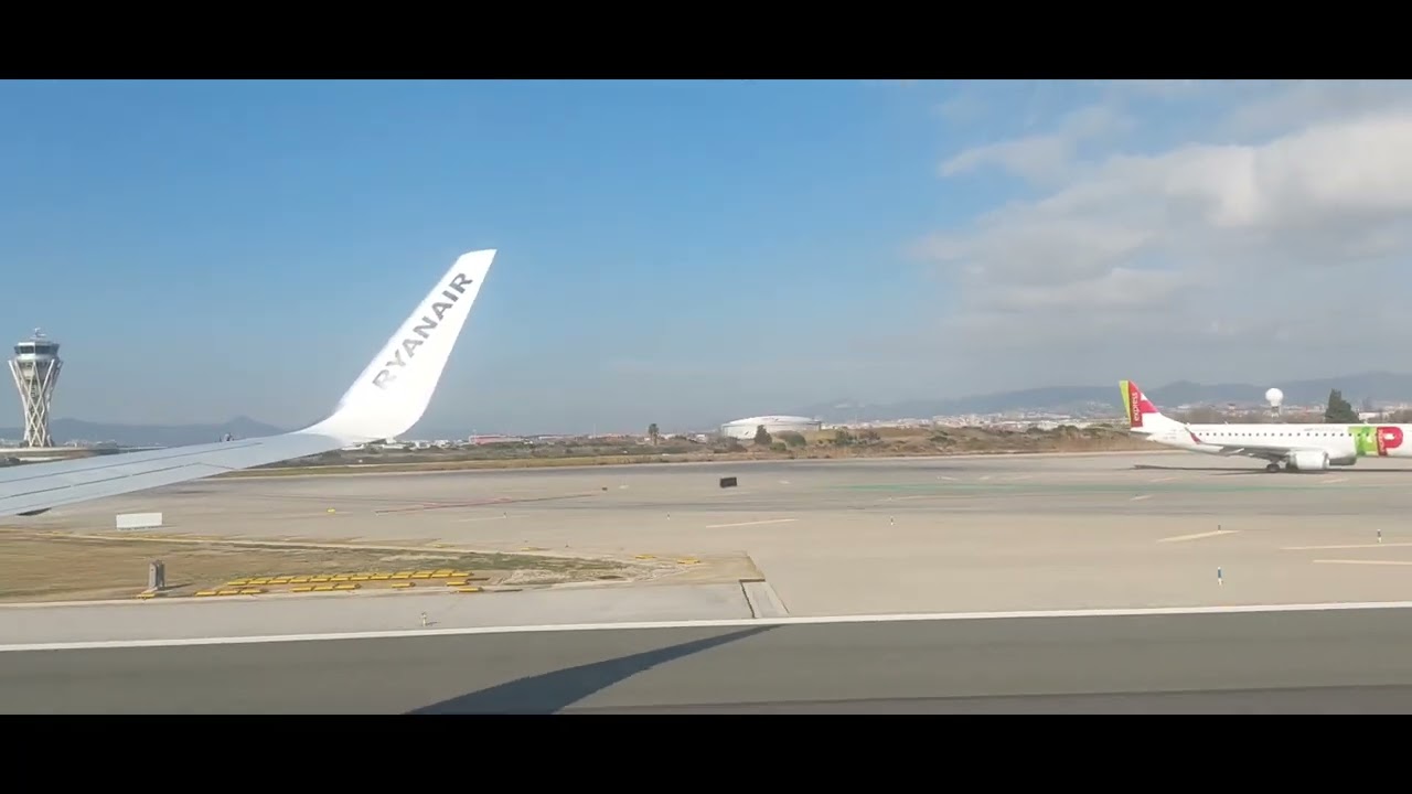 Decollo aereo boeing 737 da Barcellona verso Bologna