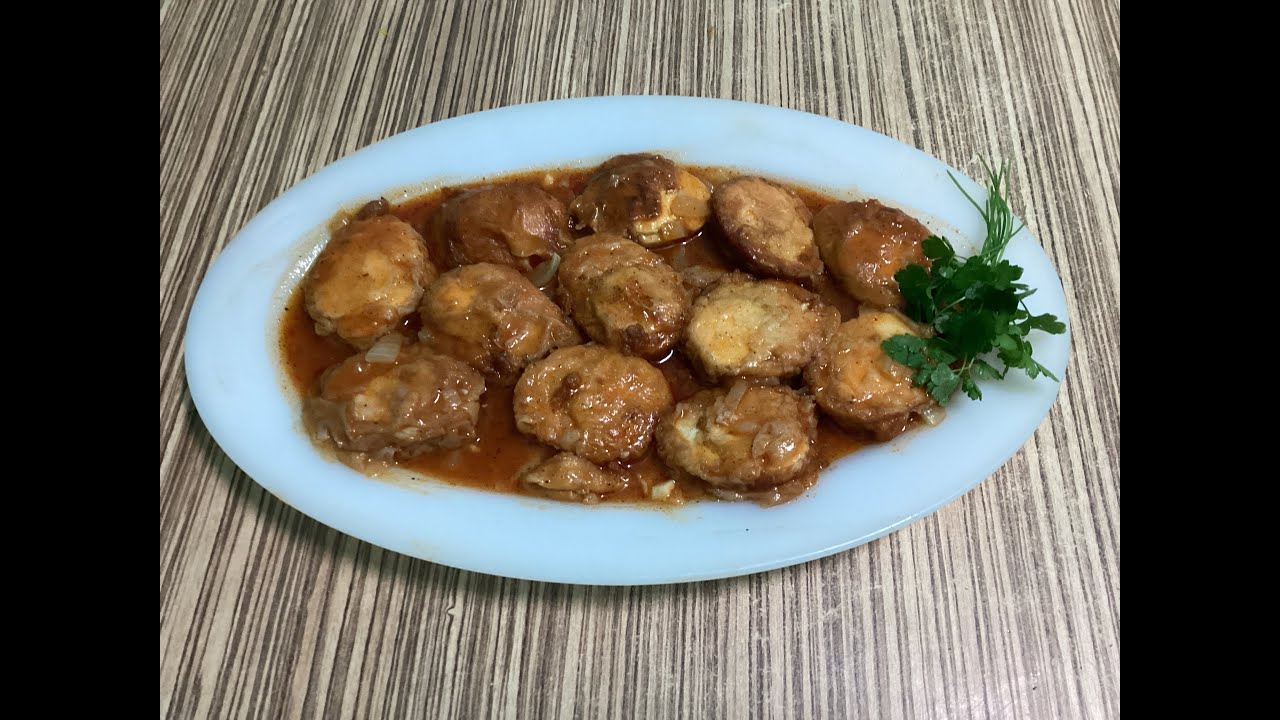 HUEVOS EN SALSA
