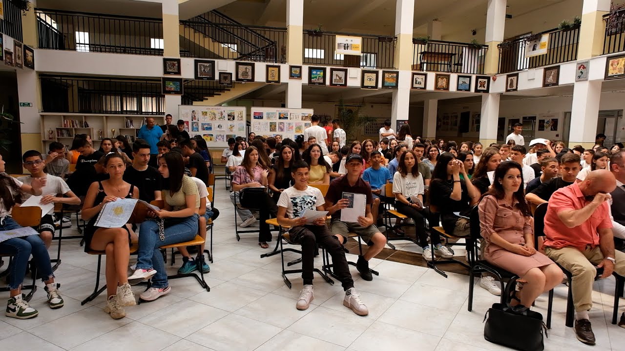 Me cermoni të veçantë përmbyllet viti shkollor 2021/2022 në SHFMU “Zekeria Rexha”