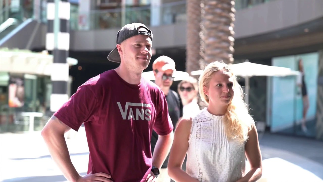 Interactive Facial Detection DOOH Campaign for GMC