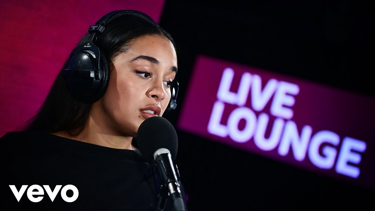 Jorja Smith - Little Things in the Live Lounge
