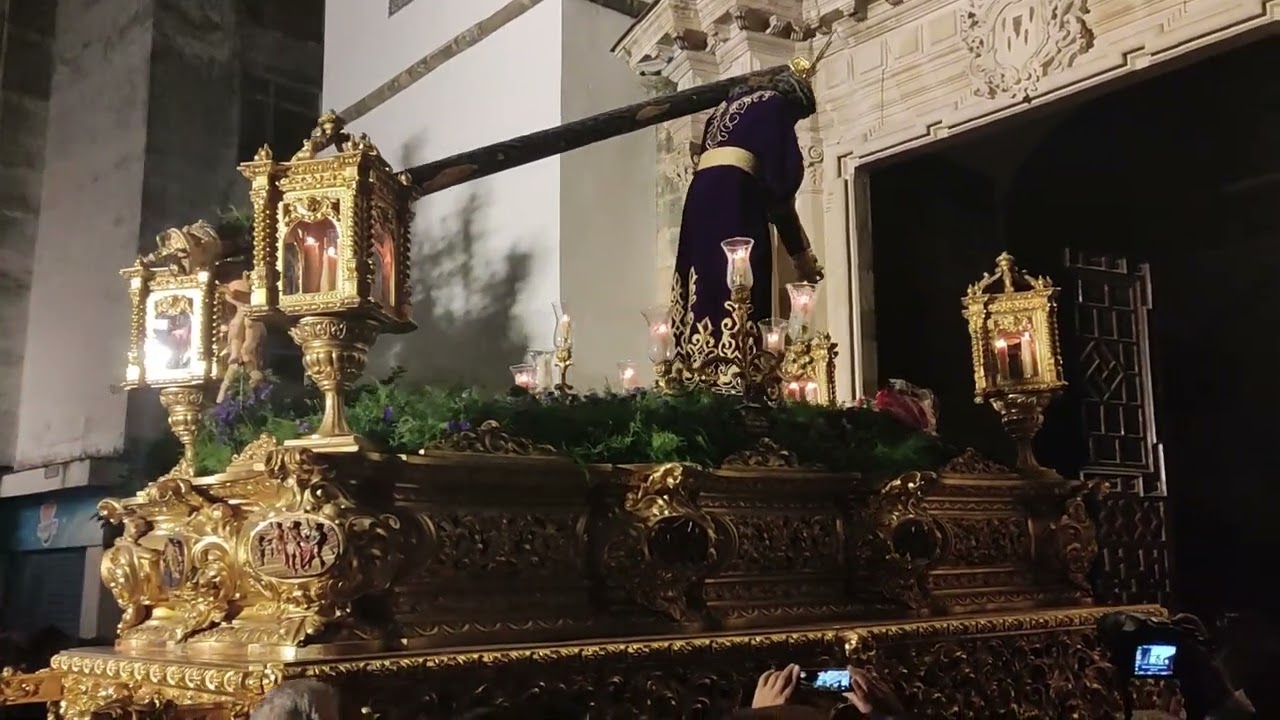 Recogida precipitada de la Hermandad de las Cinco Llagas 2022. Jerez de la Frontera