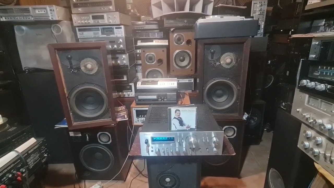 PIONEER SA 9800 & ACOUSTIC RESEARCH AR3 THE FIRST SERIES 