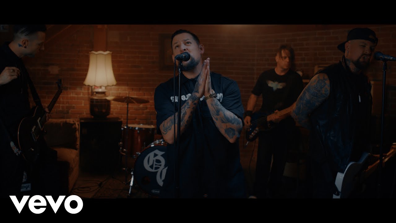 Good Charlotte - War
