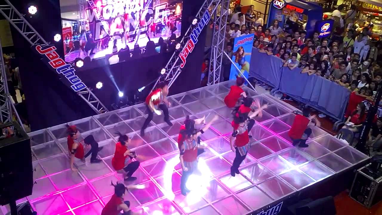 Nocturnal dance company