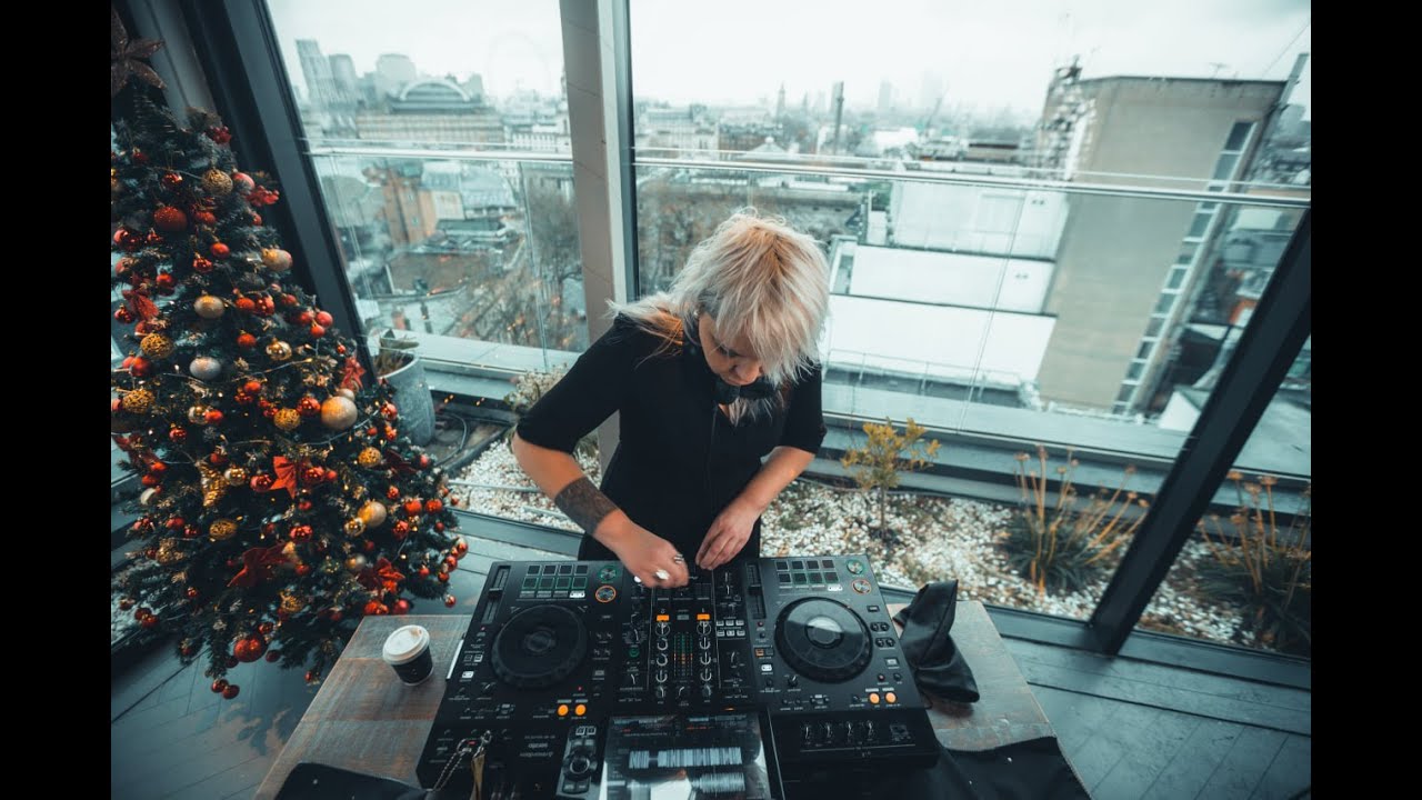 SOU xmas videocast by Tonika @ Roof Garden, London