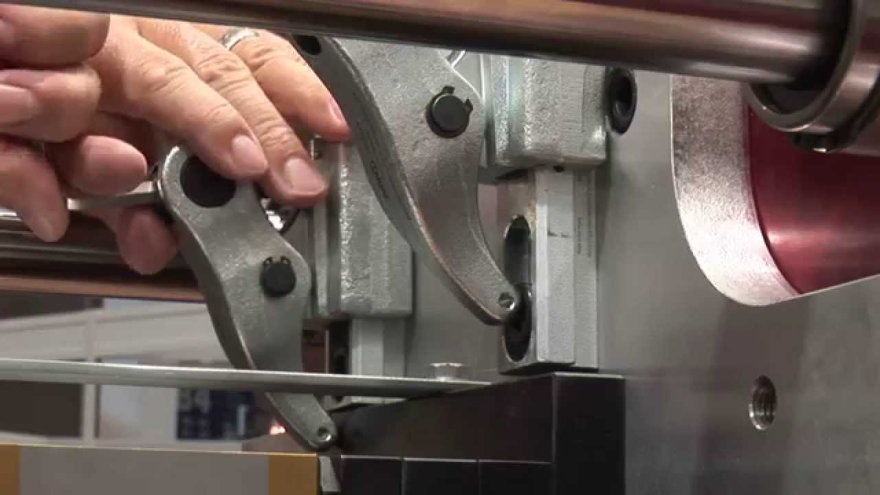 AMF Clamping Applications on Machining Centres - Spritzgiessen