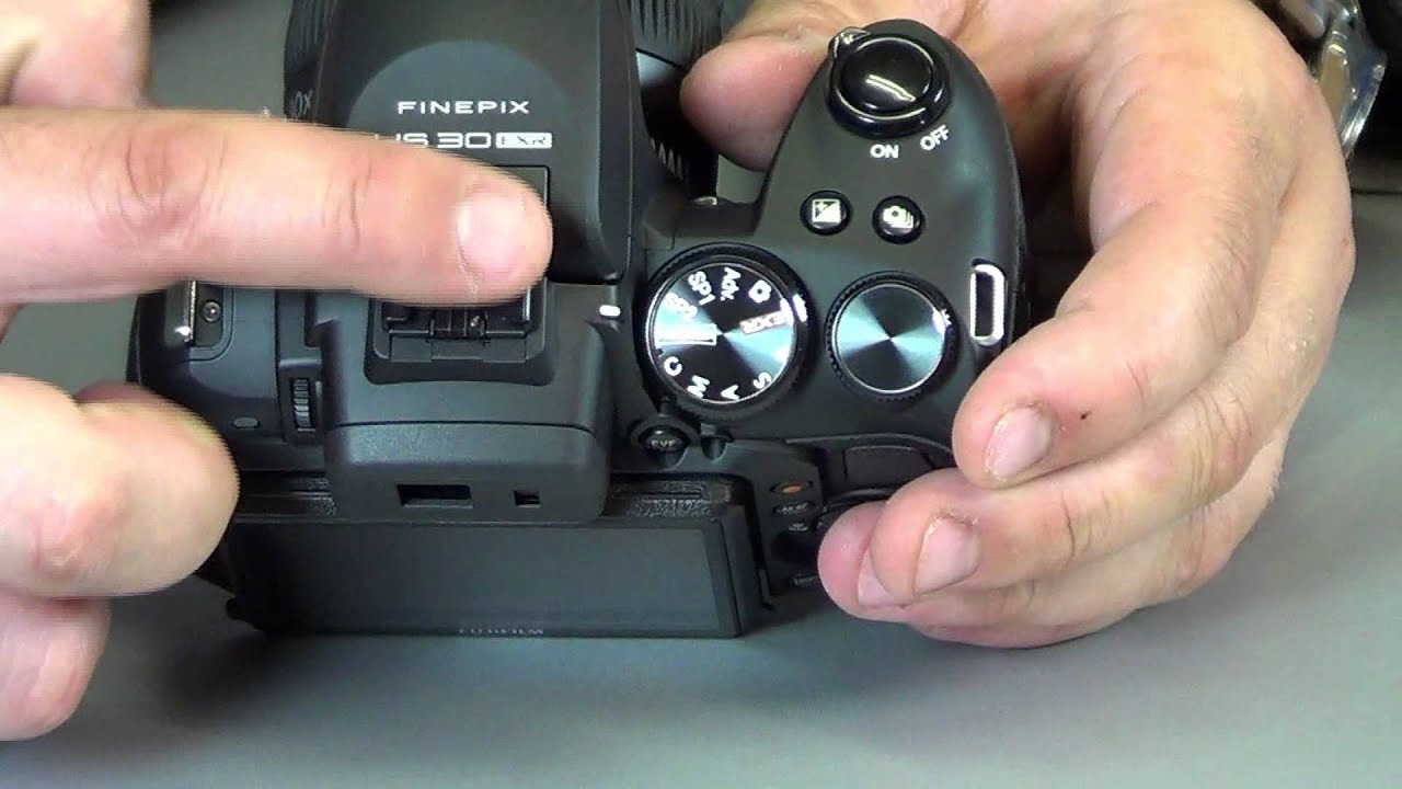 Fuji FinePix HS30 EXR recenze