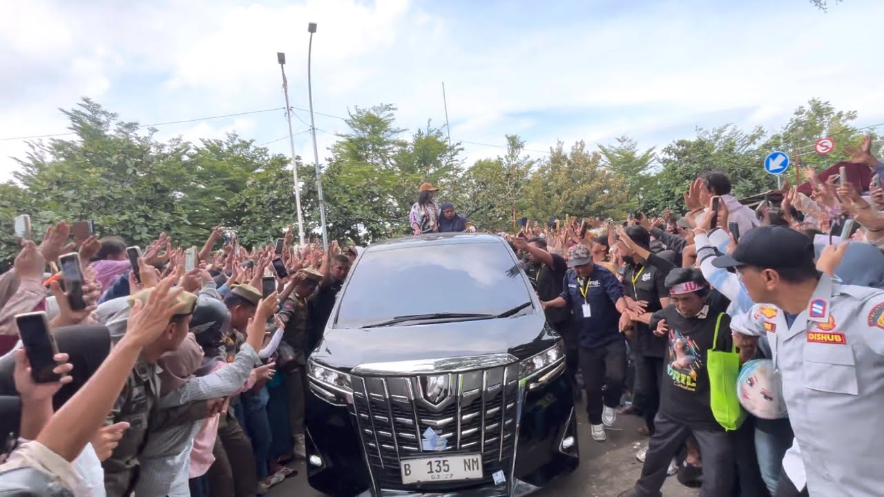 Detik detik april disambut di pendopo bupati cirebon