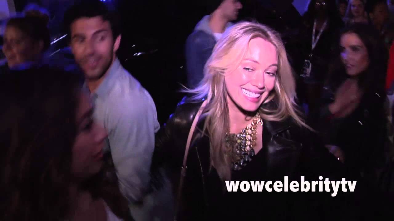Hilary Duff Mobbed By Fans At Miley Cyrus Bangerz Tour in LA