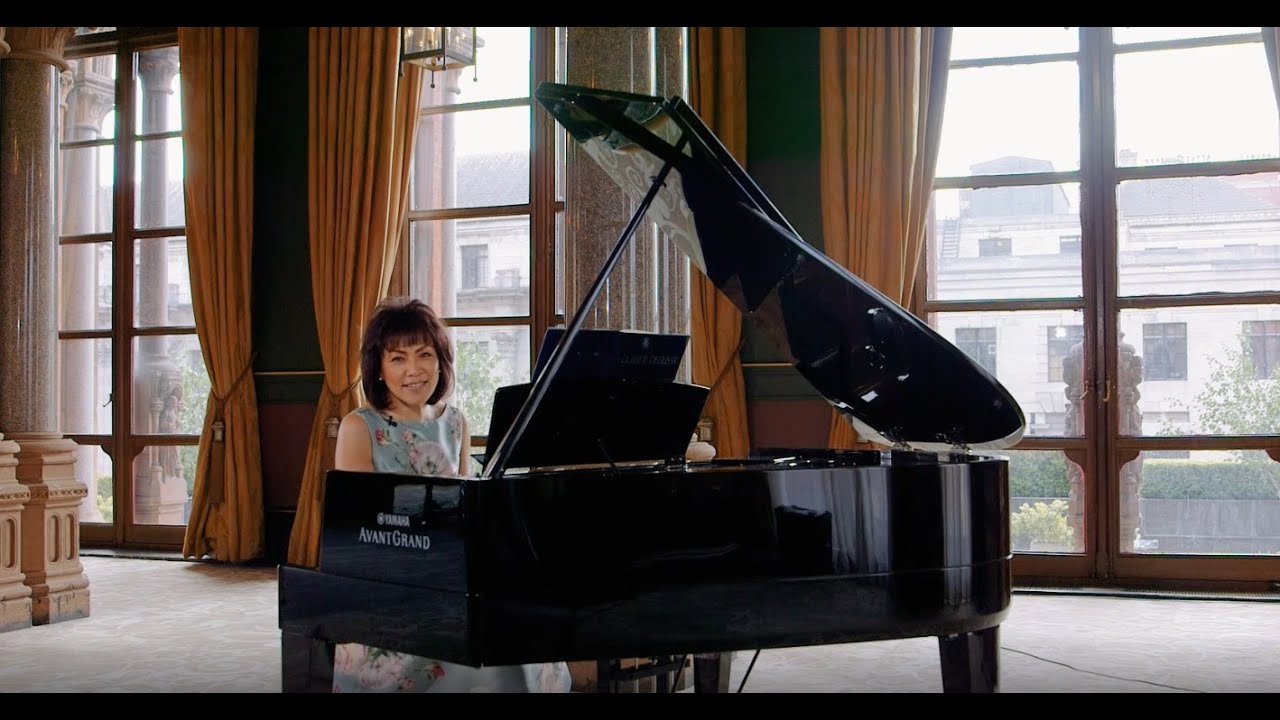 Noriko Ogawa piano lesson on Debussy Arabesque No 1