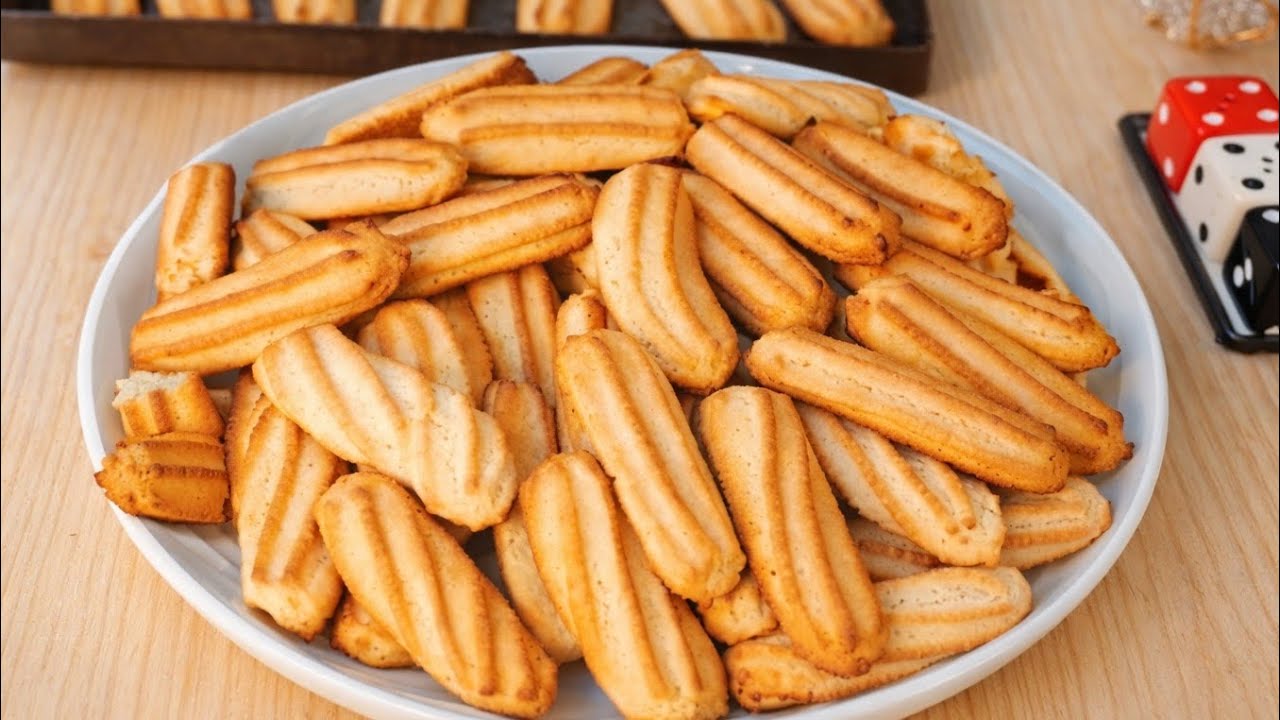 سر بسكويت النشادر المقرمش بتاع زمان.. خفيف وهش وزي الريشة! ☕🍪