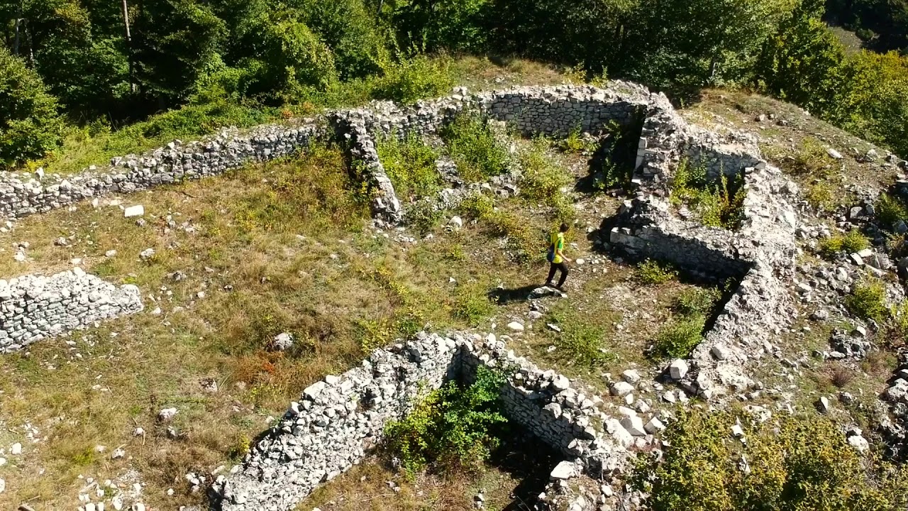Castello di Sant'Angelo a Castiglione - Tornimparte - Abruzzo - Italia