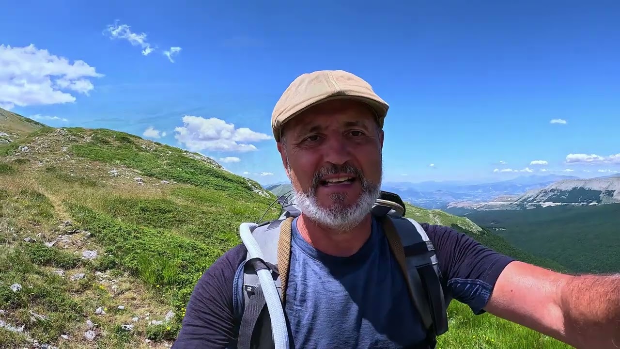 Dove osano i silenzi: con Kelly dal Lago della Duchessa alle creste del Morrone