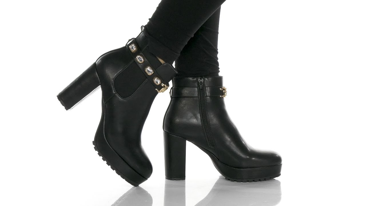 Juicy Couture Peny SKU: 9606635