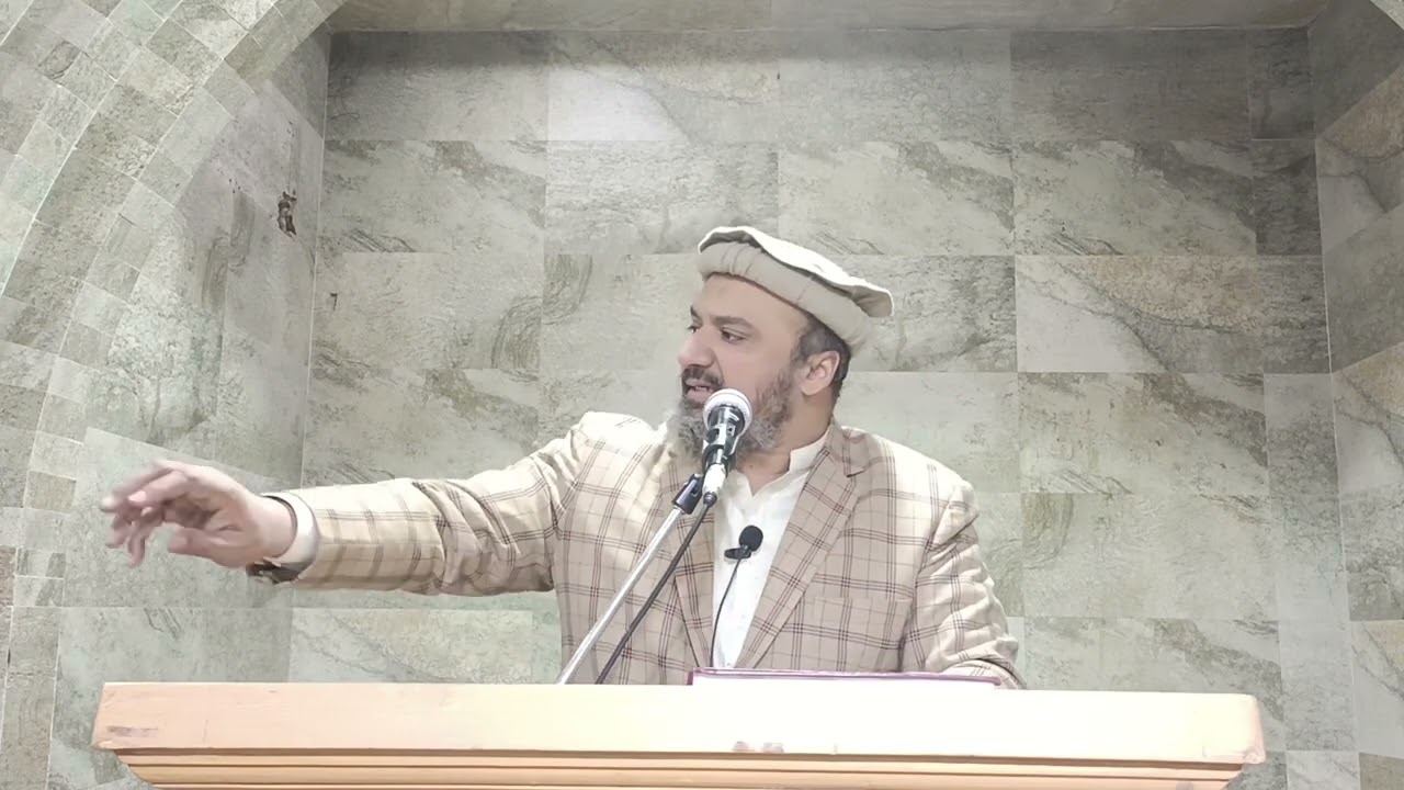 کیا نمازی کے سامنے سے گزرنا جائز ہے؟کیا سترہ رکھ کر نمازی کے آگے سے گزرا جا سکتا ہے؟