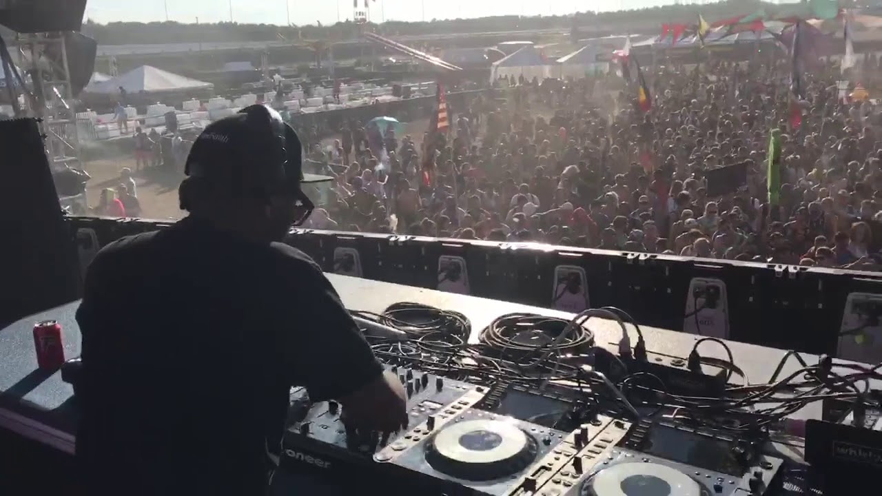 12th Planet Imagine Music Festival 2017