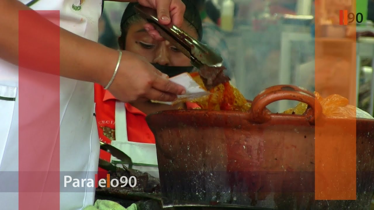 A comer barbacoa y cecina en el mercado de Atlixco