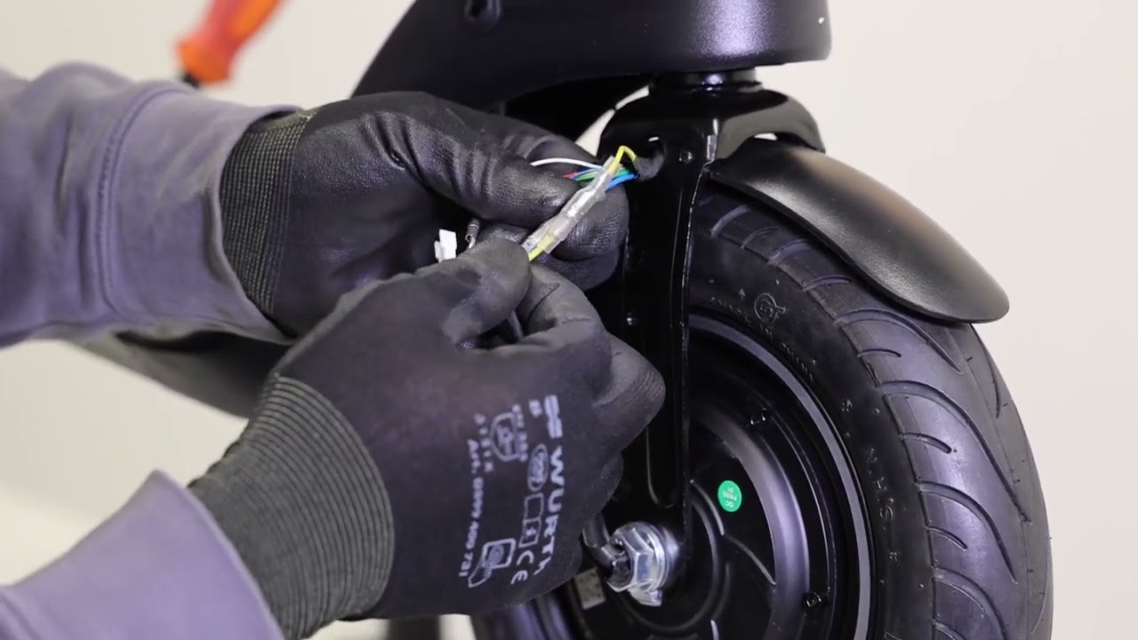 Mounting the motor
