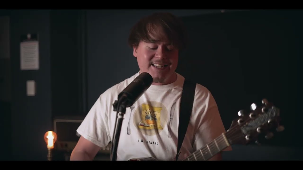 FLS: The Public Eye's Joey Greener performing 'Gently' at Dubrek Studios