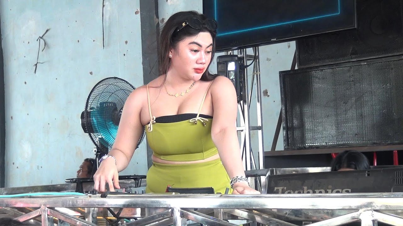 OT SHANGRILA NEW DJ TAKKAN PISAH FDJ DEVI GEMOY. VOL 1