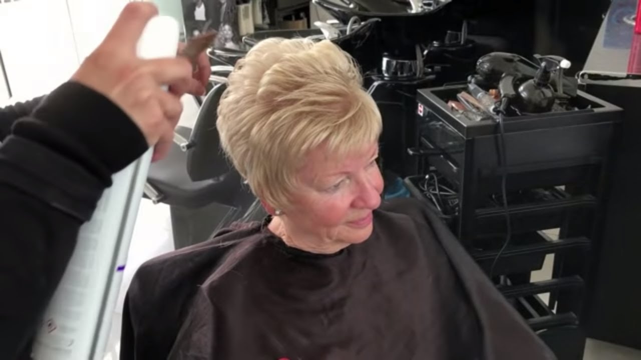 How to blow dry short hair
