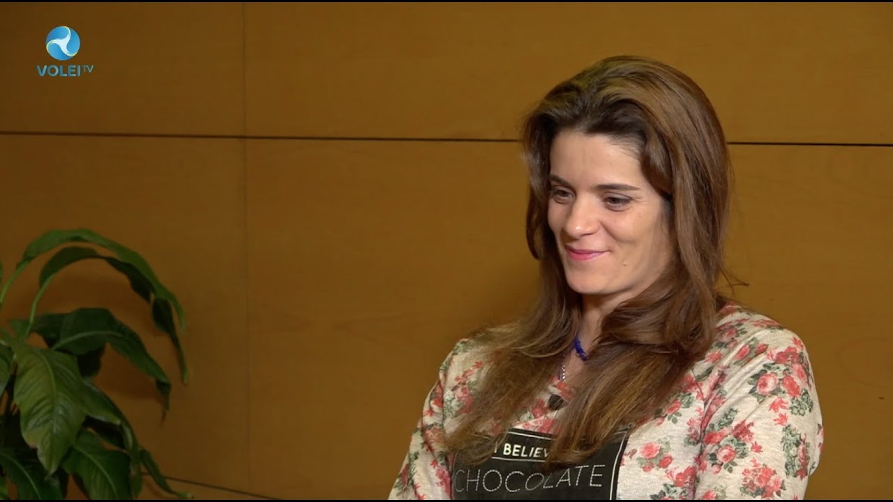 Side Out - Juliana Antunes
