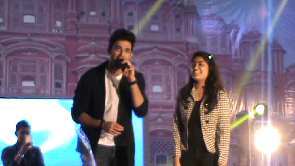 Parth's message for his lovely fans & him singing *Pehla Nasha* & *Oh Yaara Kaisi Yeh Yaariyaan*
