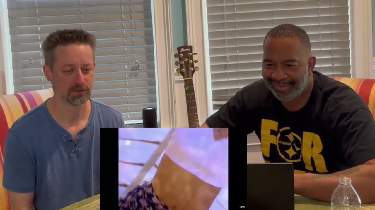 Selena Reaction Bidi Bidi Bom Bom