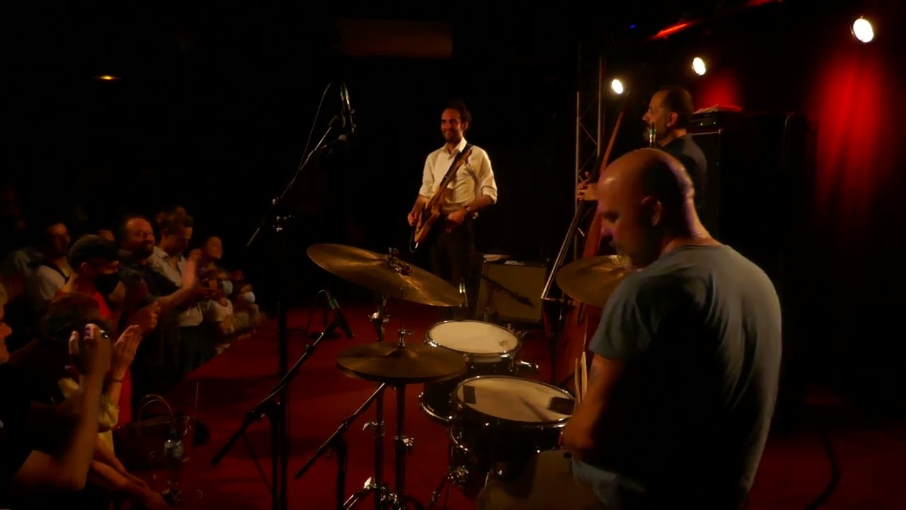 Julian Lage Trio - 2 (New Morning - Paris - July 8th 2022)