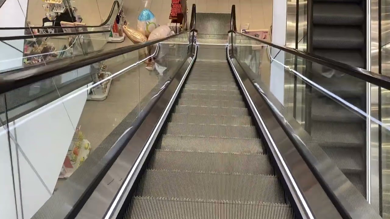 Rolltreppe Geyssel im Müller Hamburg